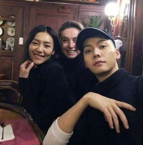 刘雯视频吃瓜在线观看免费,揭秘明星幕后趣事  第1张